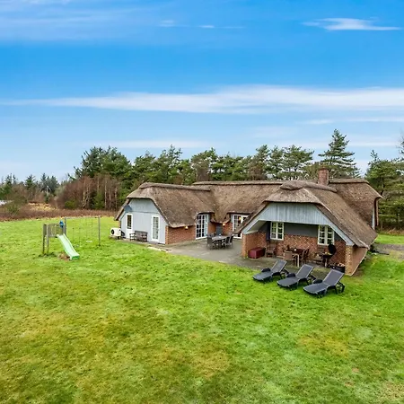 Large With Pool, And Sauna, 1500 Meters From The North Sea